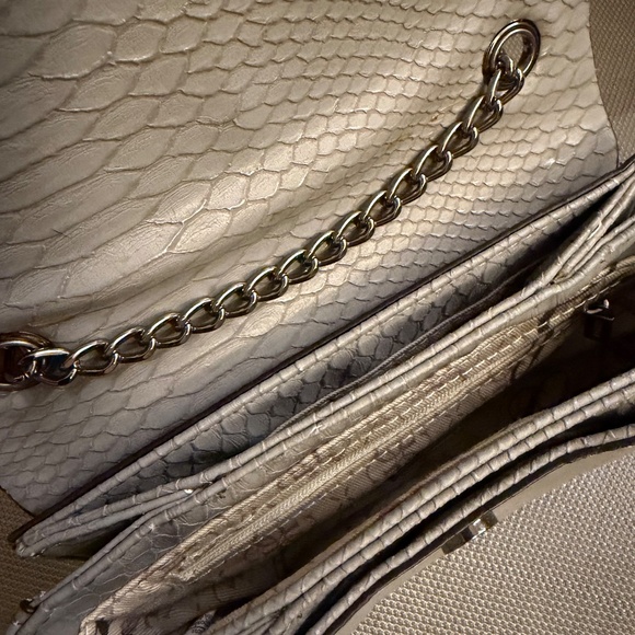 Guess faux snake print mini bag - Picture 3 of 3